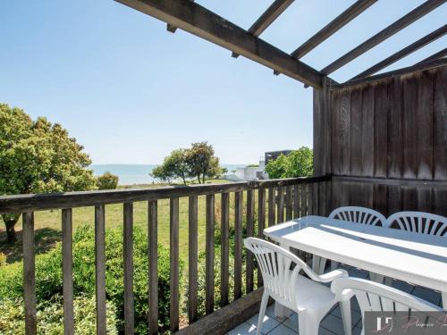 Appartement 2 pièces - 6 couchages, vue mer, parking privé - FR-1-825-20