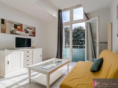 Studio confortable face mer - 4 couchages avec parking - FR-1-825-21