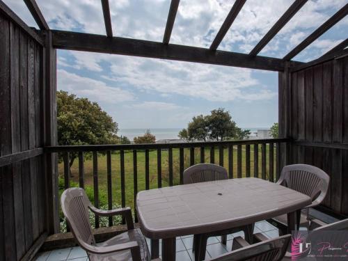 Appartement 2 pièces - 6 couchages, vue mer, parking, proche plage - FR-1-825-8