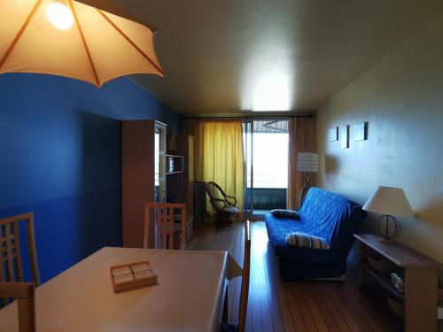 Photo de la galerie de l'établissement Studio meublé, 2 personnes, vue mer - FR-1-825-61, à La Rochelle