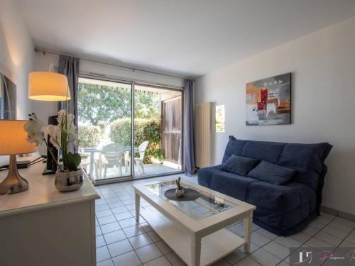 Photo de la galerie de l'établissement Studio 4 couchages avec terrasse en bord de mer - FR-1-825-25, à La Rochelle