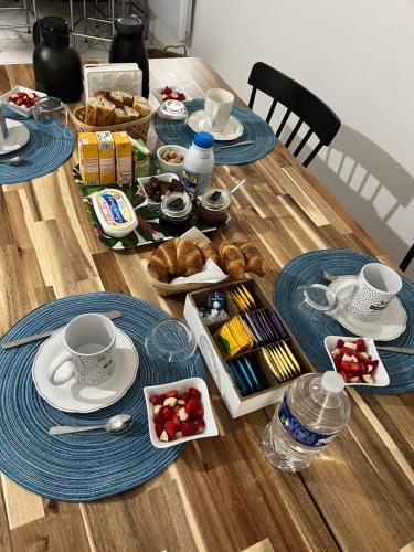 Chambre dans villa Montpellier à 15mn des plages