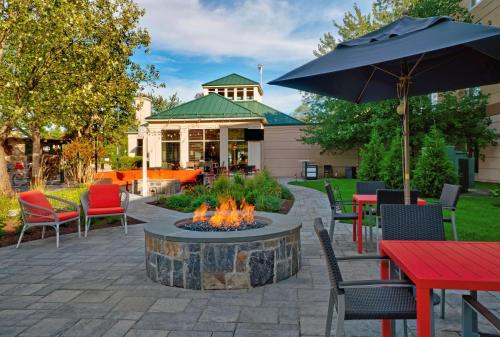Zahrada ubytování Hilton Garden Inn Saratoga Springs