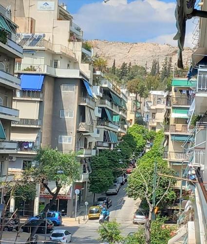 Staying besides Acropolis!