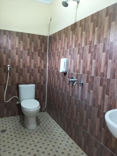 Ванная комната в Opak Village Bed & Breakfast