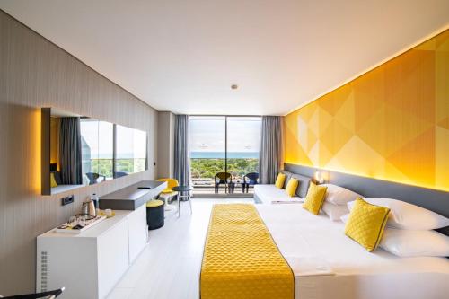 Postel nebo postele na pokoji v ubytování Bosphorus Sorgun Hotel Ultra All Inclusive