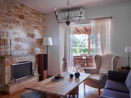 Evi's Voula Home