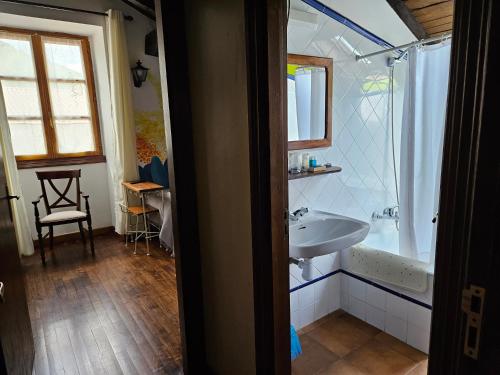 Koupelna v ubytování Hostal Mendaurpe