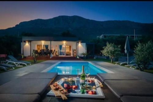 Private Resort Lumianni- 2 Houses