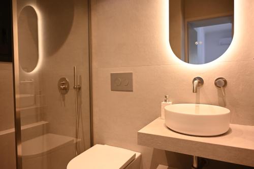 Brand new 3bedroom athenian flat in Koukaki