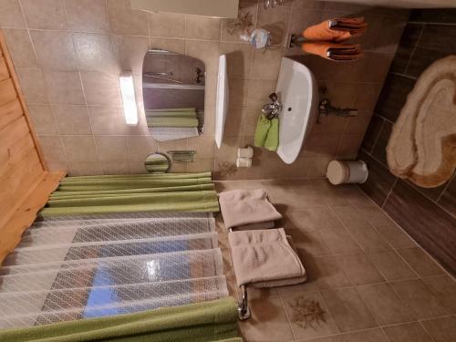 Ένα μπάνιο στο Holiday Home Vesul by Interhome