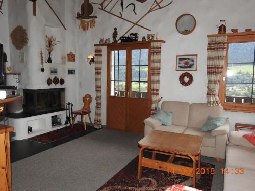 Posezení v ubytování Apartment Muotta Sulegl 4 by Interhome