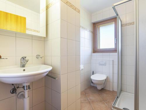 Un baño de Chalet Saint-Joseph by Interhome
