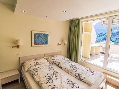Apartment Cristal-10 by Interhome