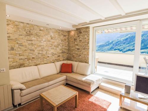 Apartment Cristal-10 by Interhome