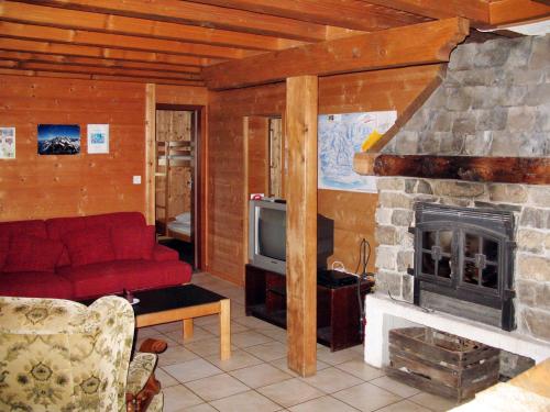 Posezení v ubytování Apartment Chalet Anthamatten-1 by Interhome