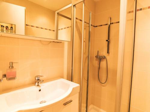 Studio Cristal-2 by Interhome