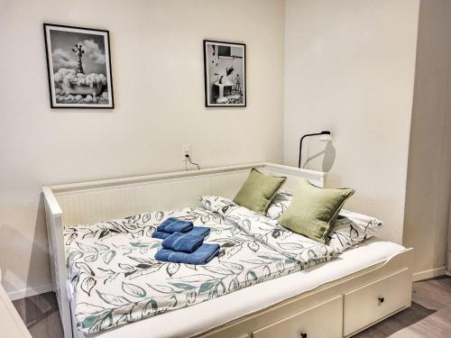 Studio White Locarno Apt-1 by Interhome