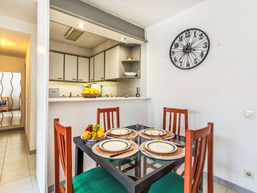 Apartment Apartaments Blau Mar by Interhome