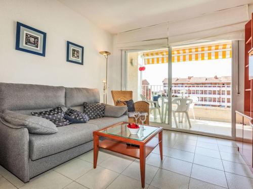 Apartment Apartaments Blau Mar by Interhome