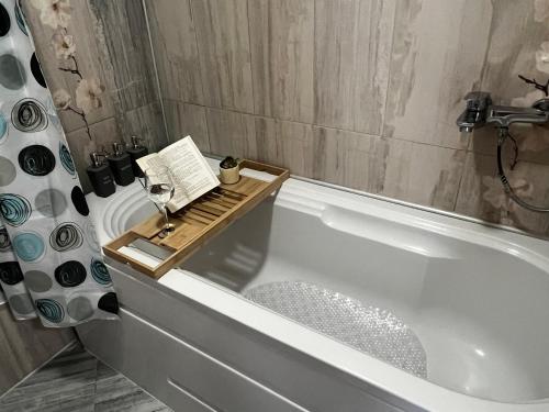 Bilik mandi di The Place -Apartments in Plovdiv, with private parking