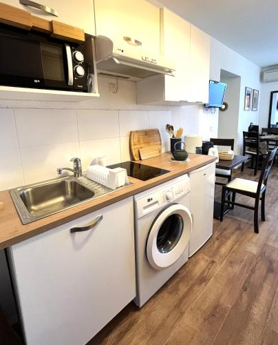 Photo de la galerie de l'établissement SAINT-FLORENT 2 Pièces Terrasse FLO131, à Saint-Florent