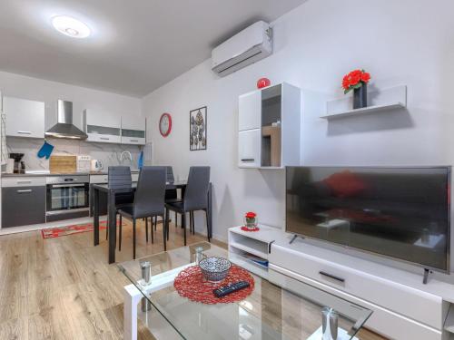 Apartment Poreč Center Sea by Interhome