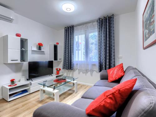 Apartment Poreč Center Sea by Interhome