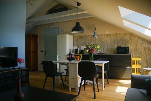 Onyx Apartments 2 & 4