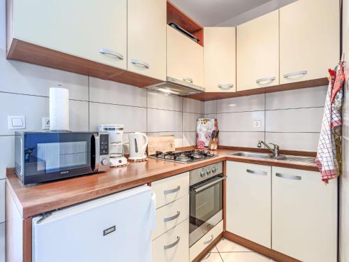 Apartment Jenny-1 by Interhome