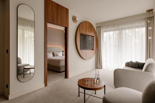 BELMONTE Hotel Krynica-Zdrój — Photo of the whole room