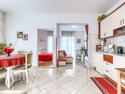Apartment Jenny-2 by Interhome