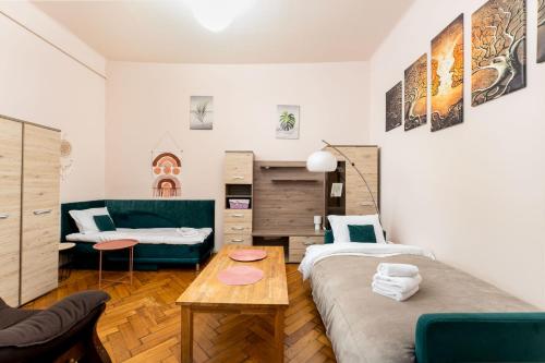 Park Strzelecki Cosy Studio by BookingHost