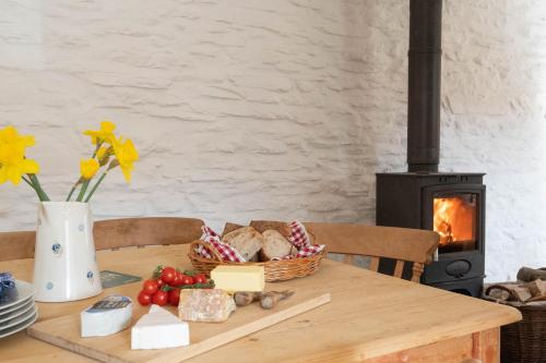 Gallery image of Treberfedd Farm Cottages and Cabins in Lampeter