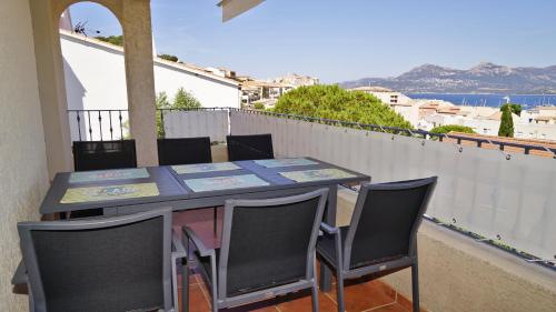 Photo de la galerie de l'établissement Magnifique T4 climatisé, dans villa à Calvi, à Calvi