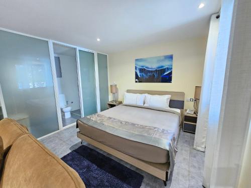 Llit o llits en una habitació de Chris Fire