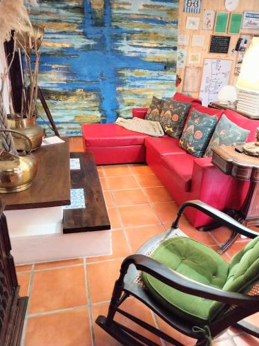 Χώρος καθιστικού στο Beach House Babylon guest house with kitchenette and garden