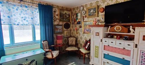 Μια τηλεόραση ή/και κέντρο ψυχαγωγίας στο B&B Västralandet
