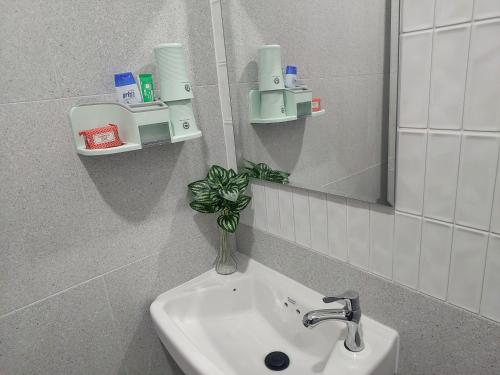 Ένα μπάνιο στο 629 Home for rent, Rawai