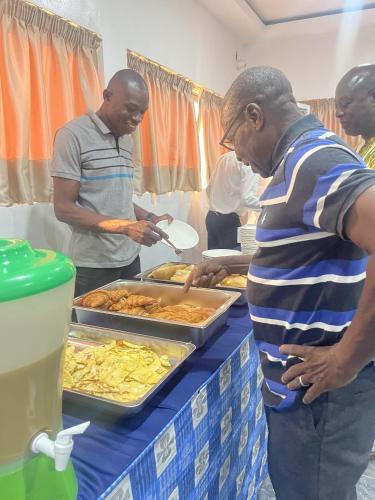 Jídlo v hotelu nebo okolí