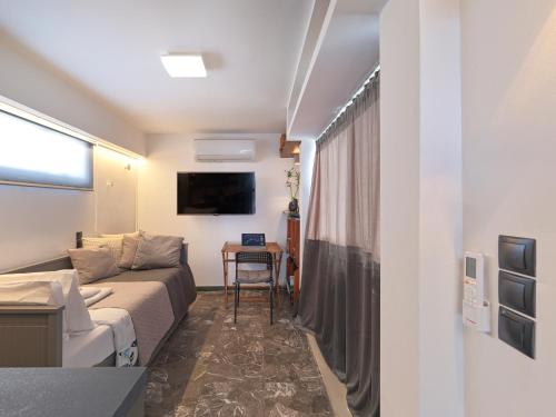 Athens at your feet - Modern Loft with a view