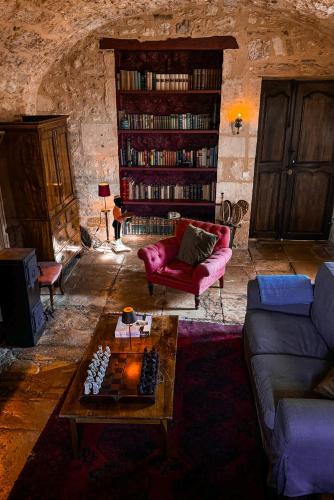 Ein Sitzbereich in der Unterkunft Château la Gineste - Castle and Vineyard
