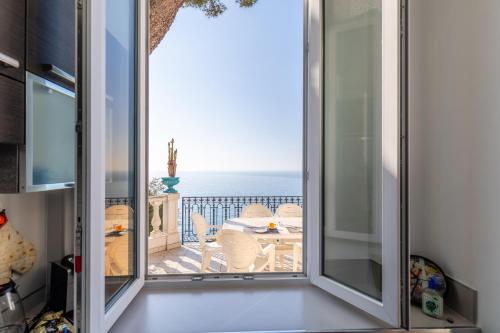 Les Floralies, large 3-room, sea and Monaco view