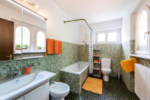 Koupelna v ubytování casa-castagna