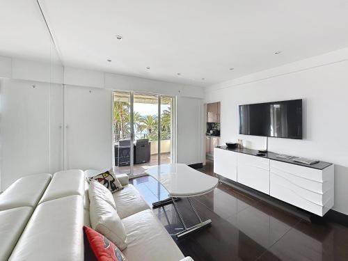 One bedroom apartment on La Croisette - Sea view