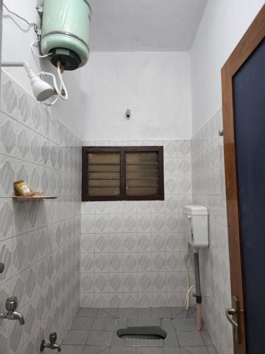 Ένα μπάνιο στο Chandra Villa