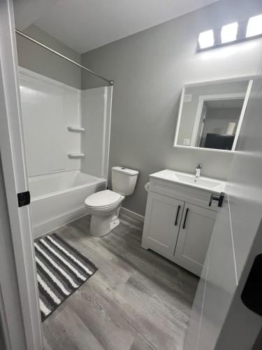 Ένα μπάνιο στο Cutee Home Prairie Pointe