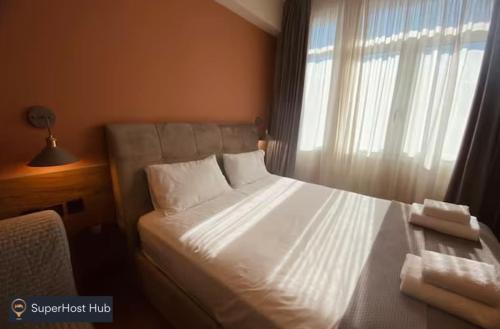 Monastiraki 503 SuperHost Hub