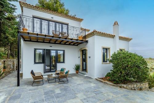 Elissaios-Brand New Renovated Pool Villa