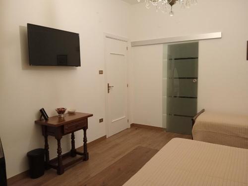 Μια τηλεόραση ή/και κέντρο ψυχαγωγίας στο Civico 38